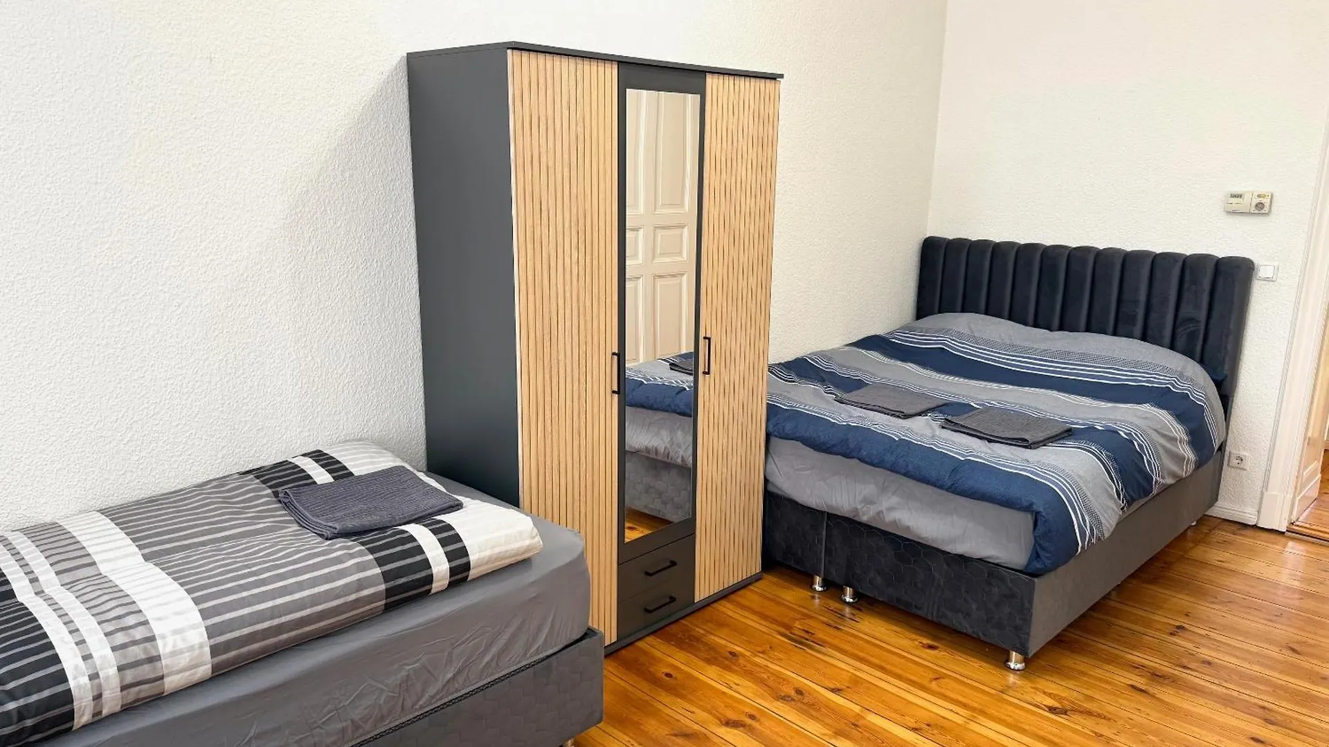Sehr Zentrale Wohnung Fuer Bis Zu 6 Gaeste - Nah Gelegen Zum Kurfuerstendamm, Potsdamer Platz Und Kreuzberg In 10 Minuten Berlin Almanya